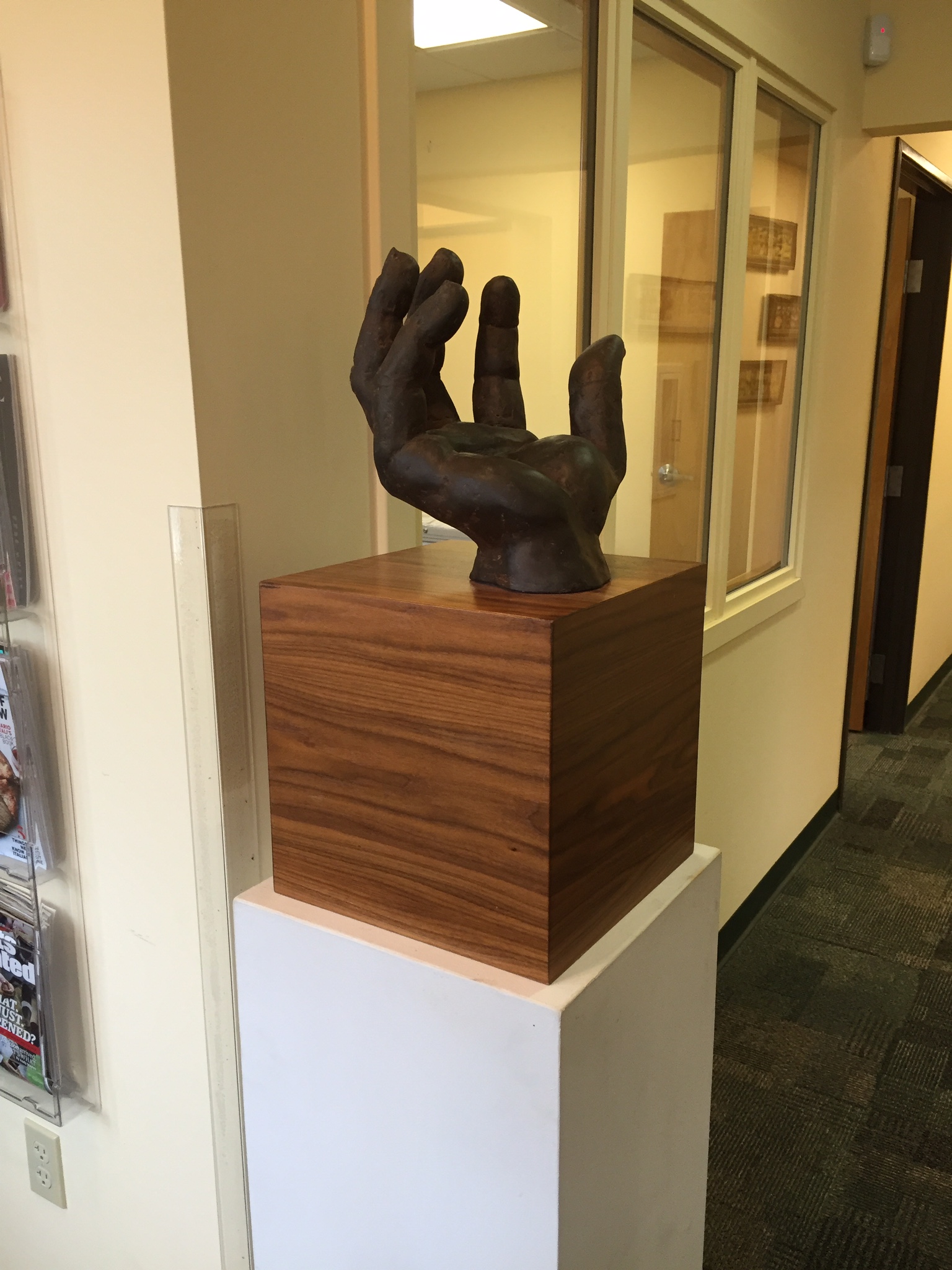Sculpture of a right hand from the wrist up